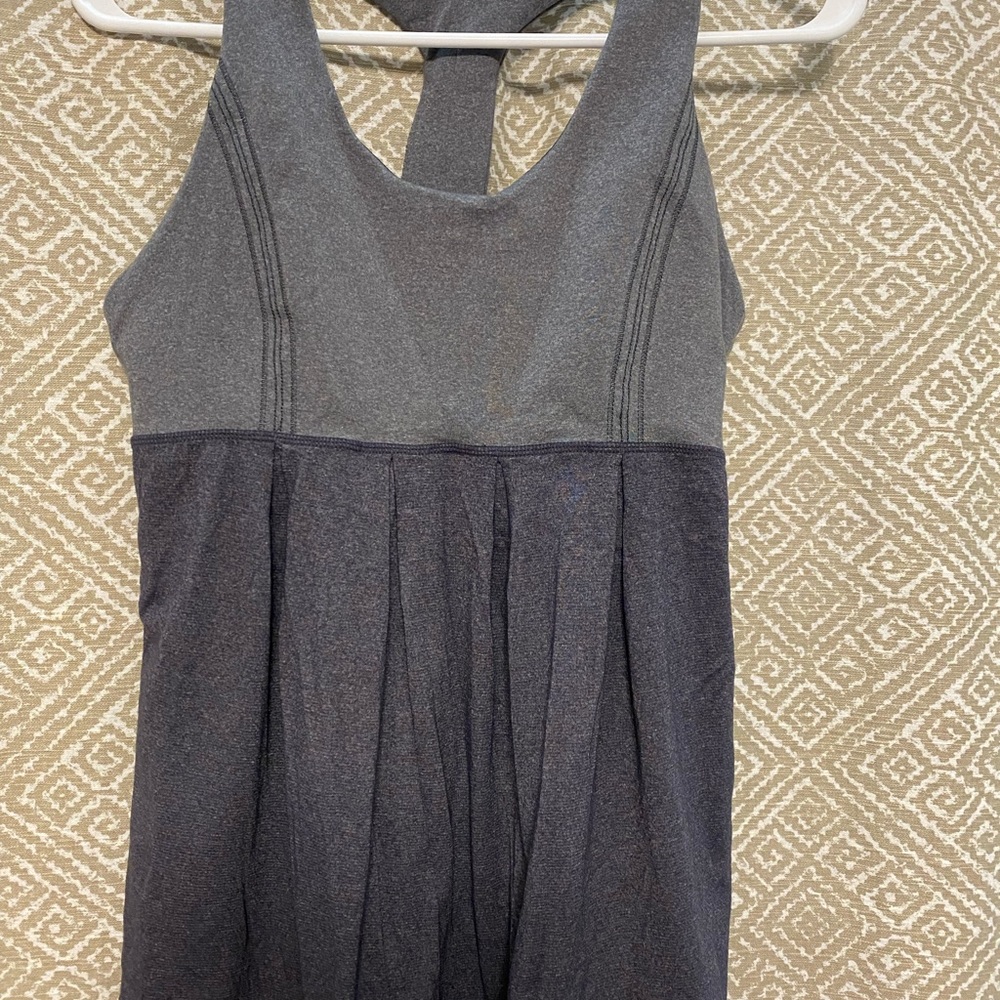Lululemon top
